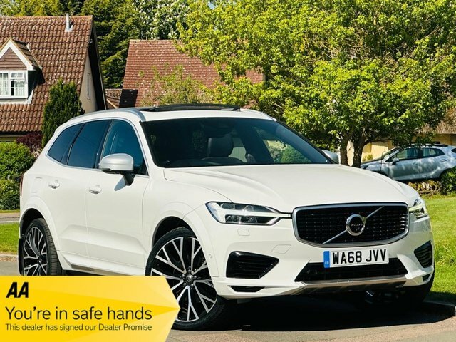 Volvo XC60 2.0H T8 Twin Engine 10.4Kwh R-design Pro Suv P White