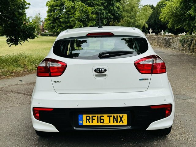 Kia RIO 1.1 Crdi Ecodynamics 2 Hatchback White #6