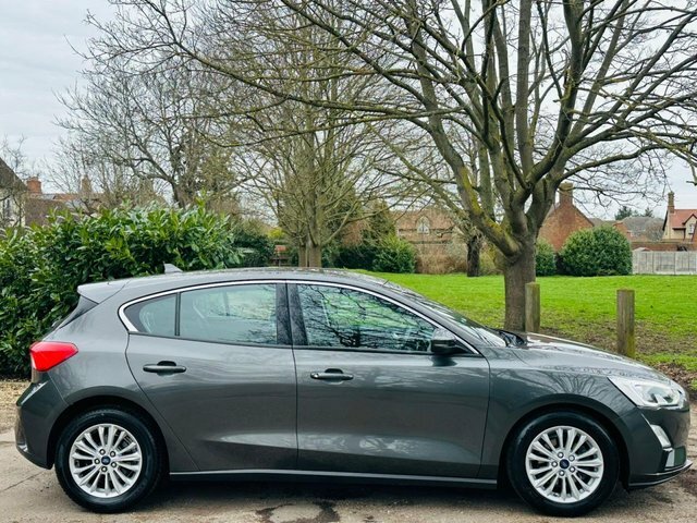 Ford Focus 1.0T Ecoboost Titanium Hatchback GL68TLV Grey #5