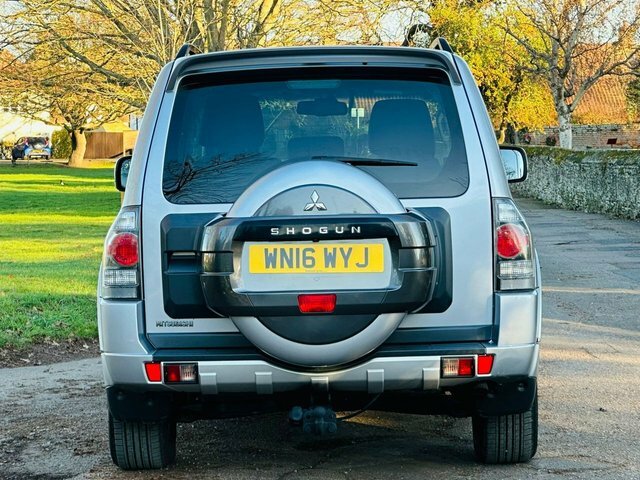 Mitsubishi Shogun 3.2 Di-dc Barbarian Suv 4Wd Euro 6 Silver #6