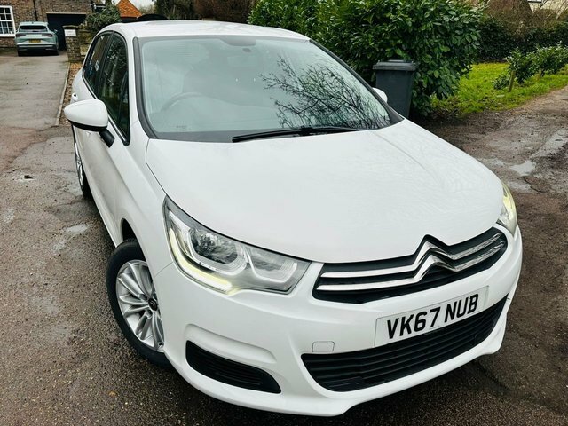 Citroen C4 1.6 Bluehdi Feel Hatchback Euro VK67NUB White #2