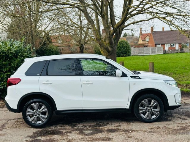 Suzuki Vitara 1.4 Boosterjet Mhev Sz-t Suv Hybrid Man KM22NWN White #5