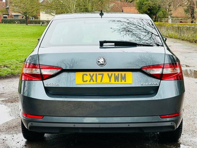 Skoda Superb 2.0 Tdi Se Business Hatchback Dsg Euro CX17YWM Grey #6