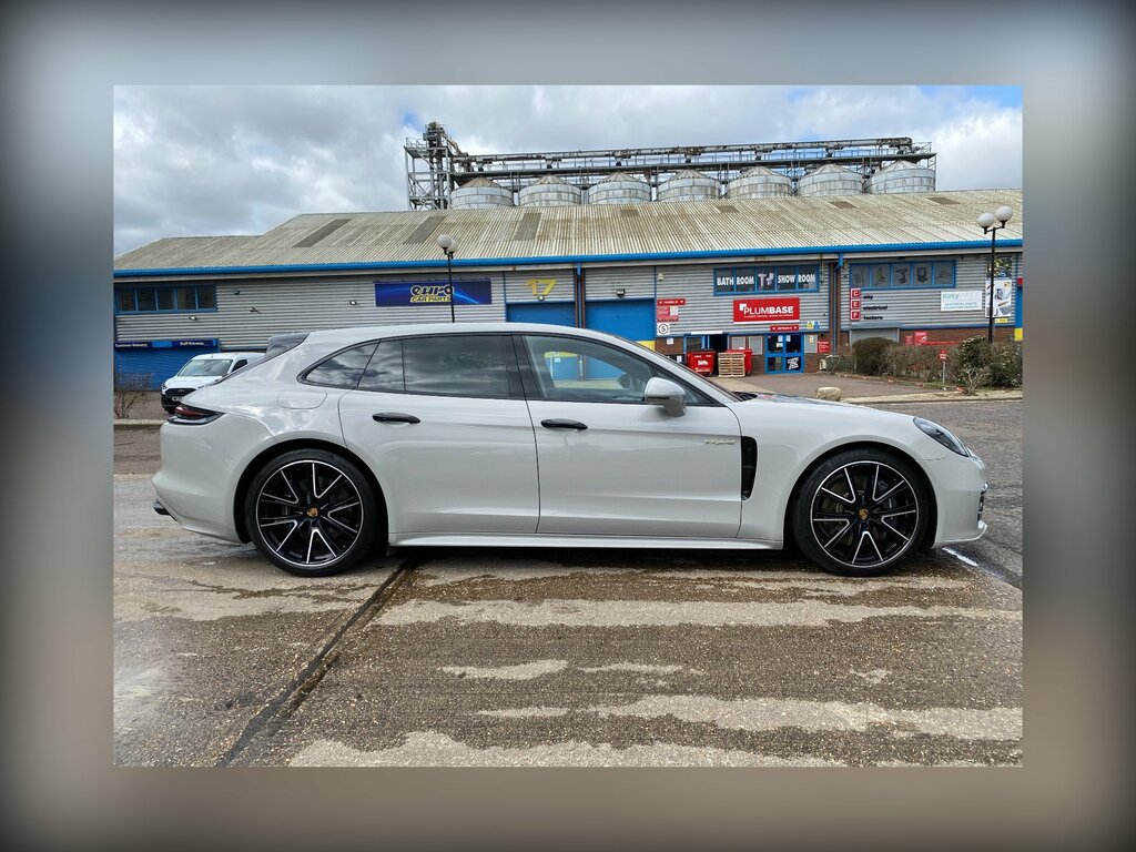 Porsche Panamera 4 Sport Turismo Pdk 5-Door VT19JKJ Grey #4