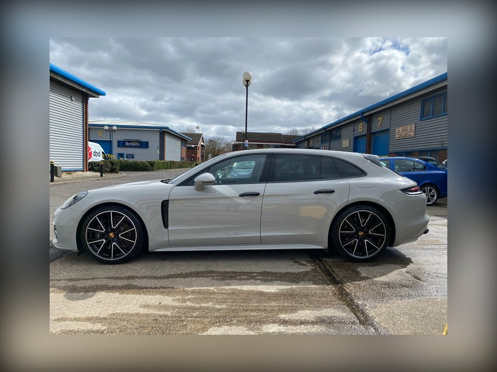 Porsche Panamera 4 Sport Turismo Pdk 5-Door VT19JKJ Grey #3