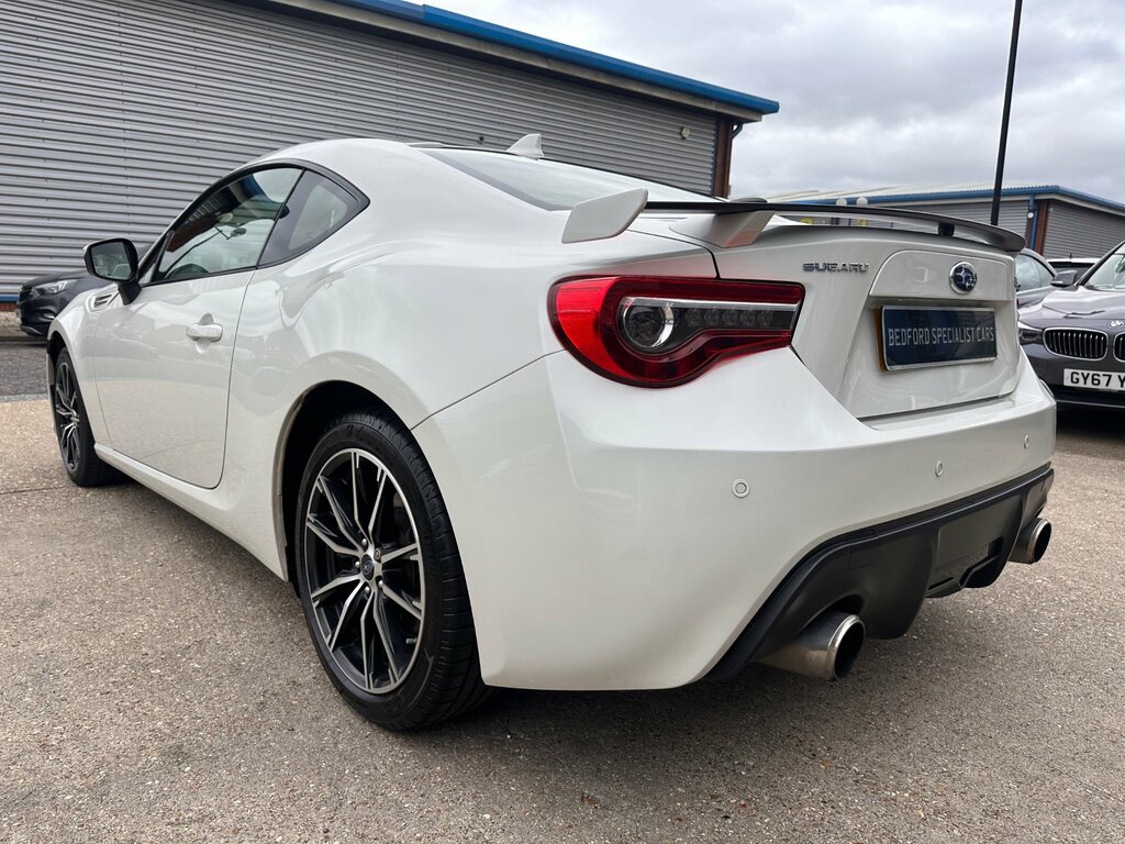 Subaru BRZ Se Lux 2-Door White #4