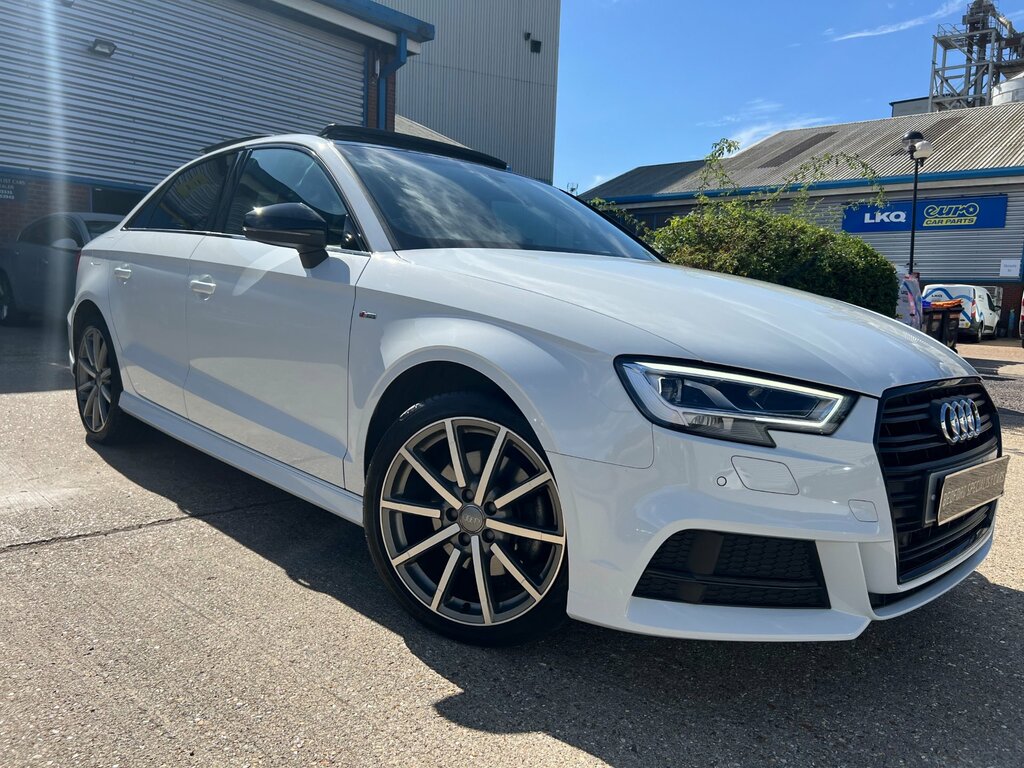 Audi A3 Tfsi Black Edition 4-Door White