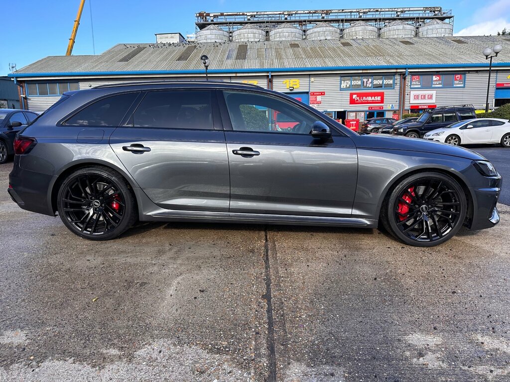 Audi RS4 Rs 4 Tfsi Quattro Carbon Black Tiptronic Grey #3