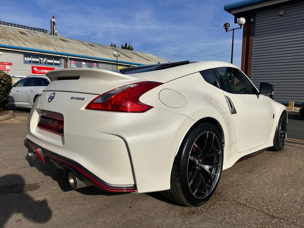 Nissan 370Z 3.7 V6 344 Nismo White #4