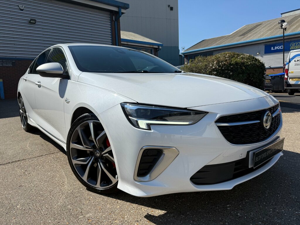 Vauxhall Insignia 2.0 Turbo 230 Awd Gsi White