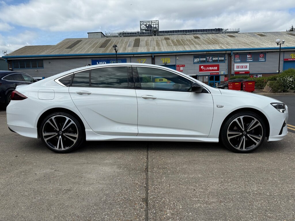 Vauxhall Insignia 1.5 Turbo D Sri Vx-line Nav White #3