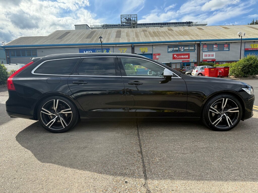 Volvo V90 2.0 T8 Hybrid R Design Pro Awd Geartronic Black #3