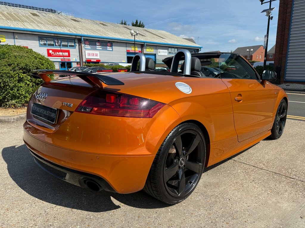 Audi TT 2.0T Fsi Black Edition S Tronic Orange #4