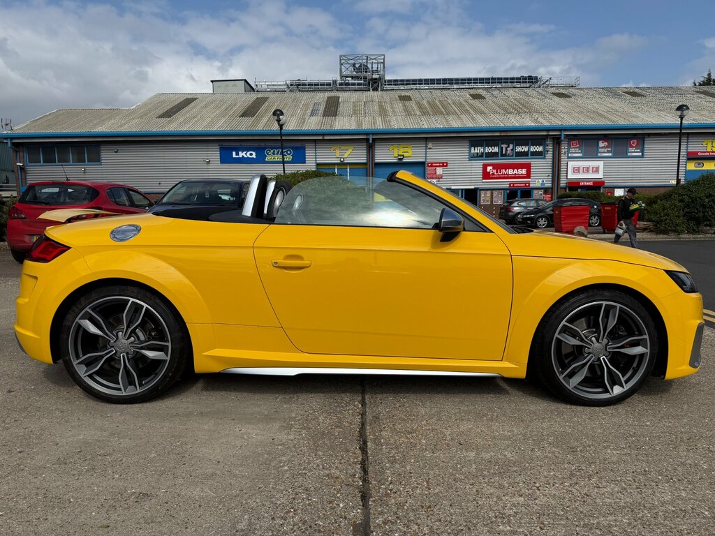 Audi TTS 50 Tfsi Quattro Tts S Tronic Yellow #3