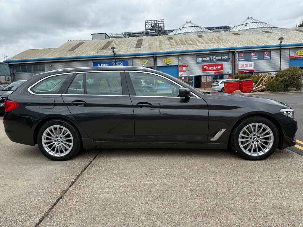 BMW 5 Series 3.0 540I Gpf Se Touring Xdrive Eur Grey #3