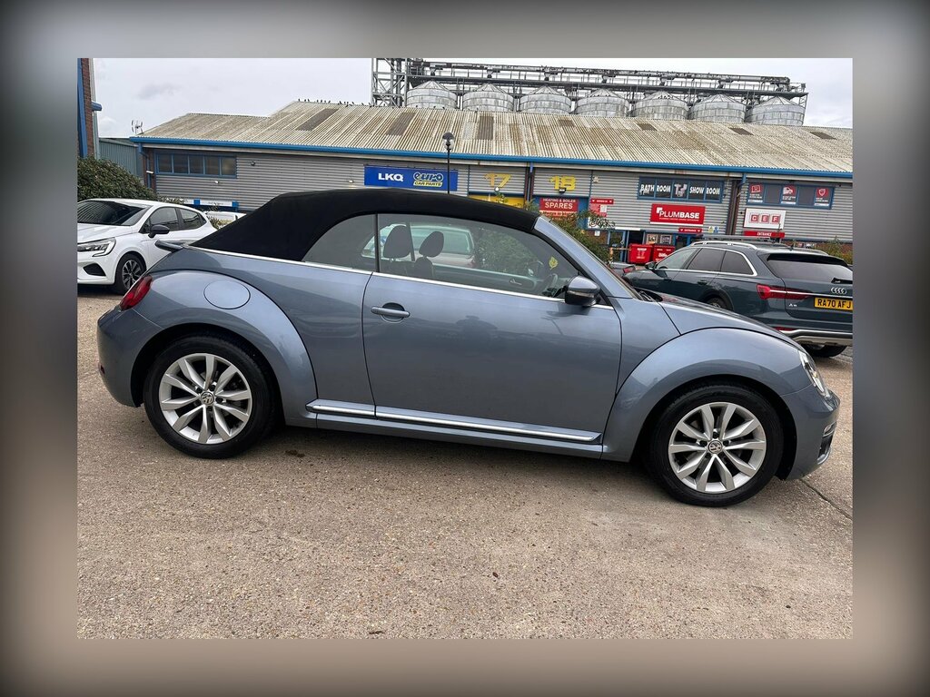 Volkswagen Beetle Design Tsi Bluemotion Technology 2-Door Blue #4