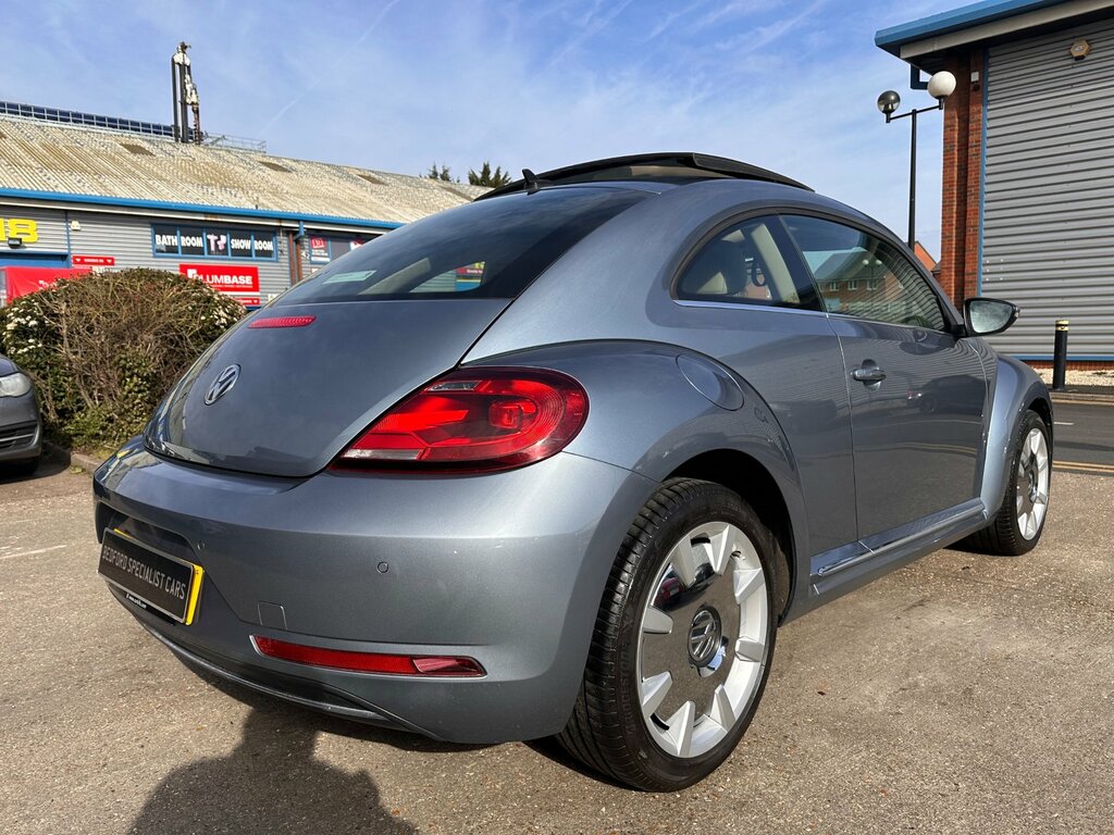 Volkswagen Beetle Design Tsi Bluemotion Technology Dsg 3-Door Blue #4