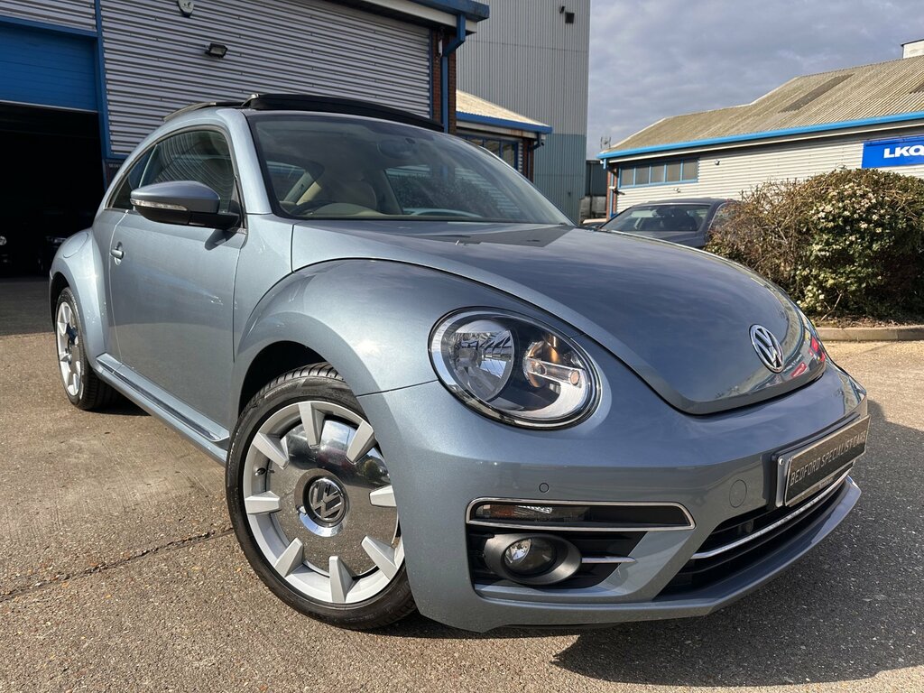 Volkswagen Beetle Design Tsi Bluemotion Technology Dsg 3-Door Blue
