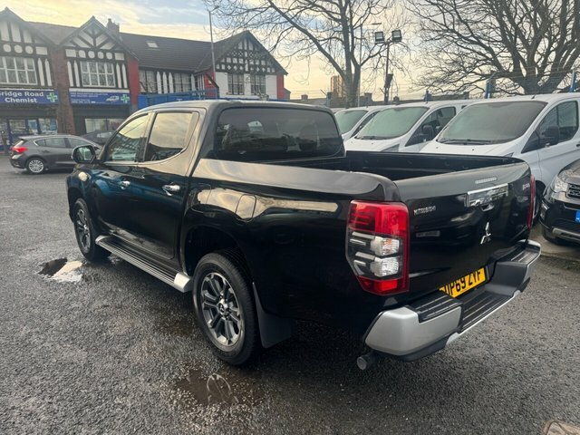 Mitsubishi L200 2020 2.2 Di-d Dc Warrior Pickup Double Cab Die DP69ZYF Black #5