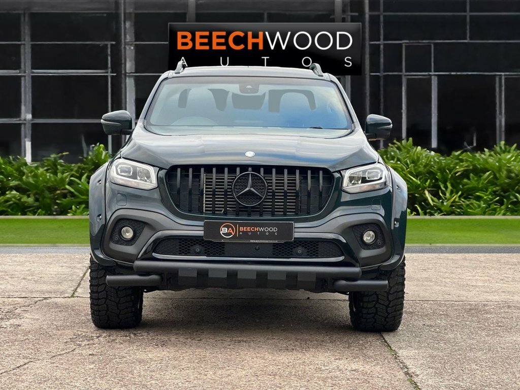 Mercedes-Benz X Class 2019 3.0 Cdi V6 Power Pickup Double Cab Green #3