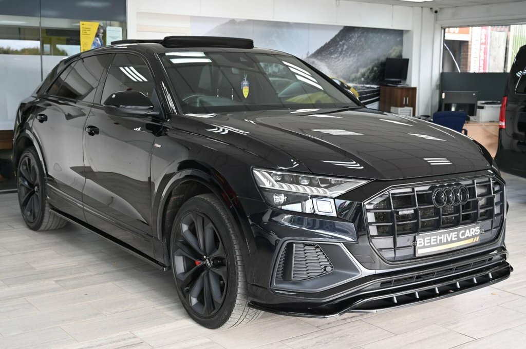Audi Q8 3L Edition 1 LR70FWY Black #2