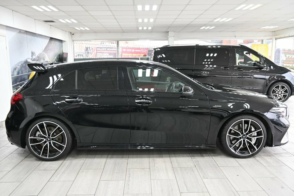Mercedes-Benz A Class 2L Amg Touring Edition Black #3