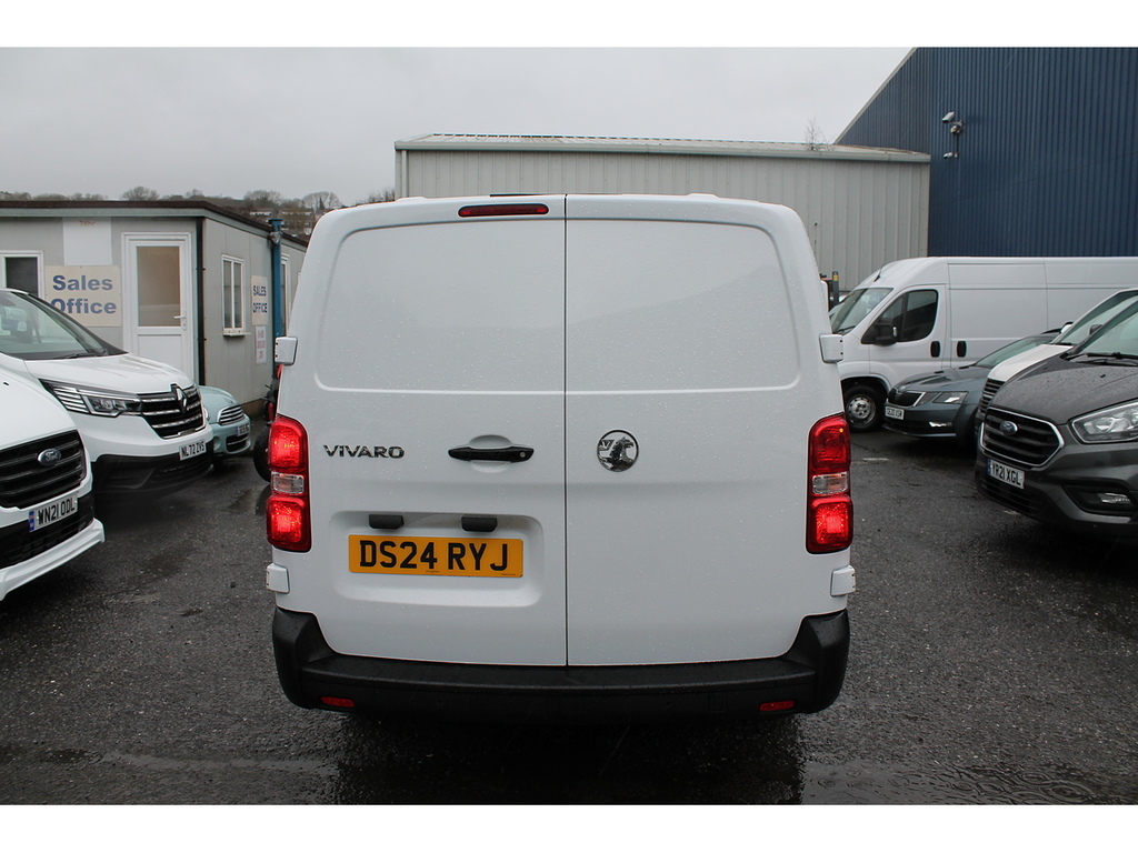 Vauxhall Vivaro Turbo D Prime DS24RYJ White #6