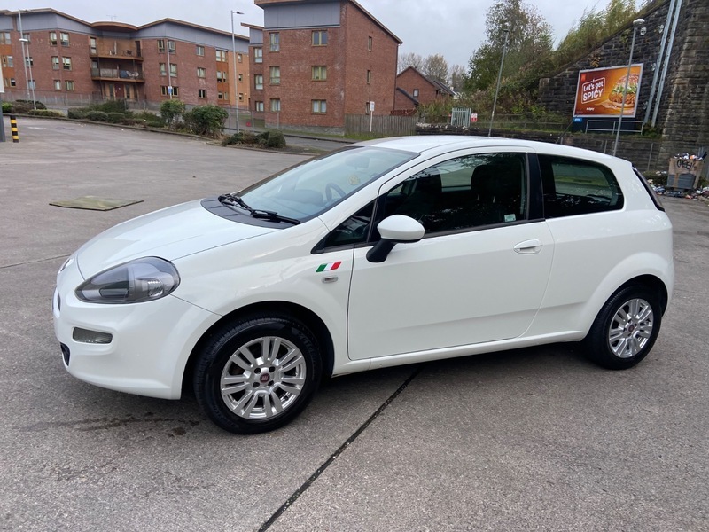 Fiat Punto Easy 1.2 SD64HBU White #2