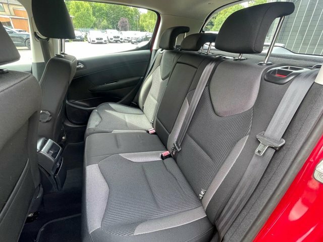 Peugeot 308 1.6 Hdi Active Hatchback Euro 5 KN13CRZ Red #4
