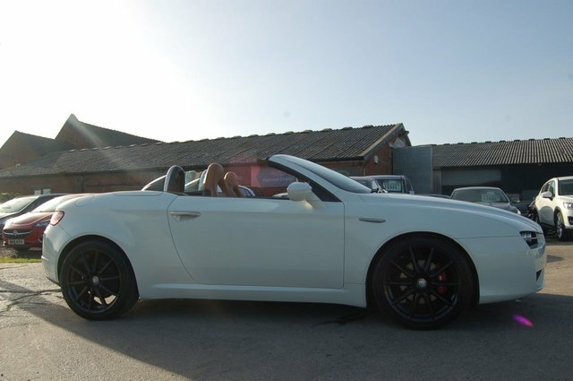 Alfa Romeo Spider 2.2 Jts Limited Edition 185 Bhp CN08LDL White #2