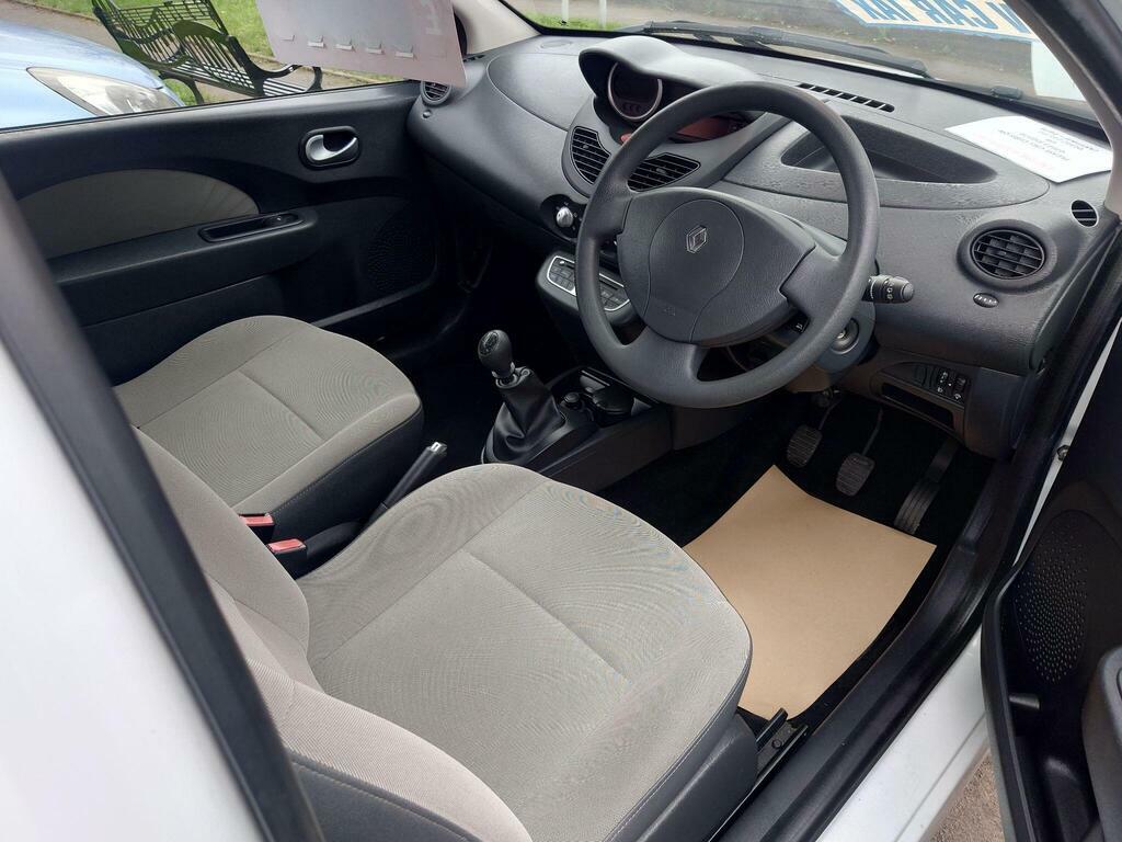 Renault Twingo 1.2 16V Pzaz Euro 5 White #4