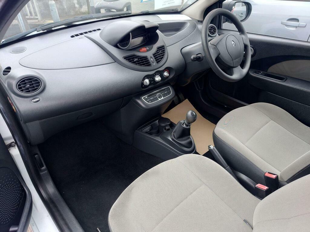 Renault Twingo 1.2 16V Pzaz Euro 5 White #6