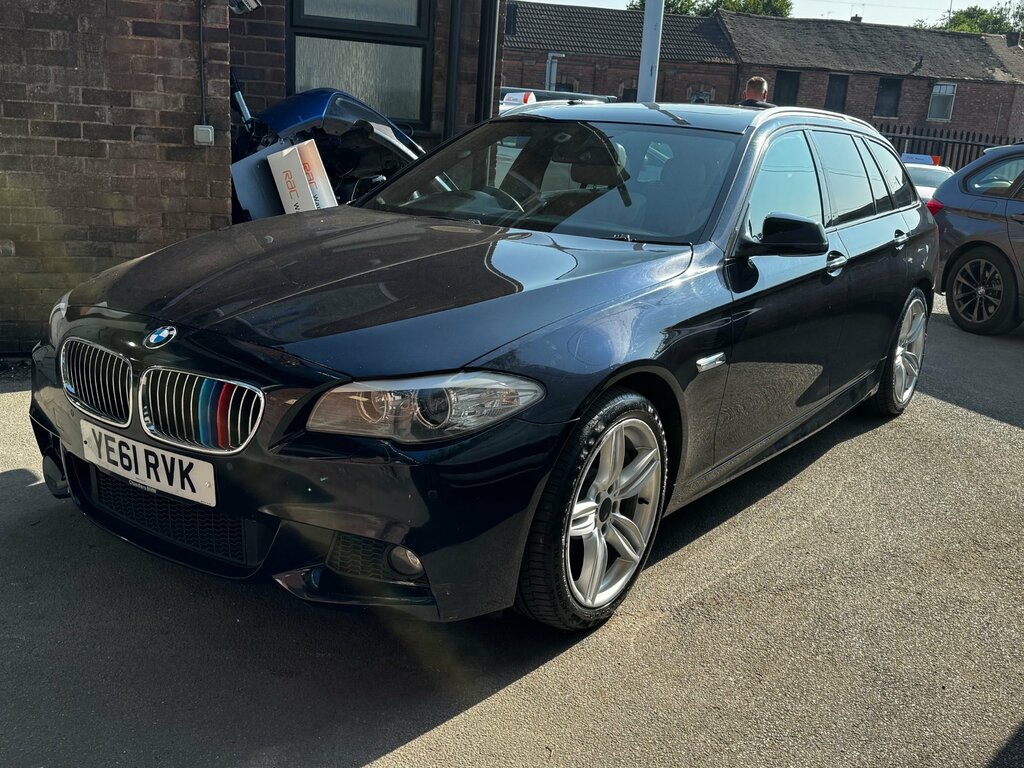 BMW 5 Series 525D 218 M Sport Step YE61RVK Black #2