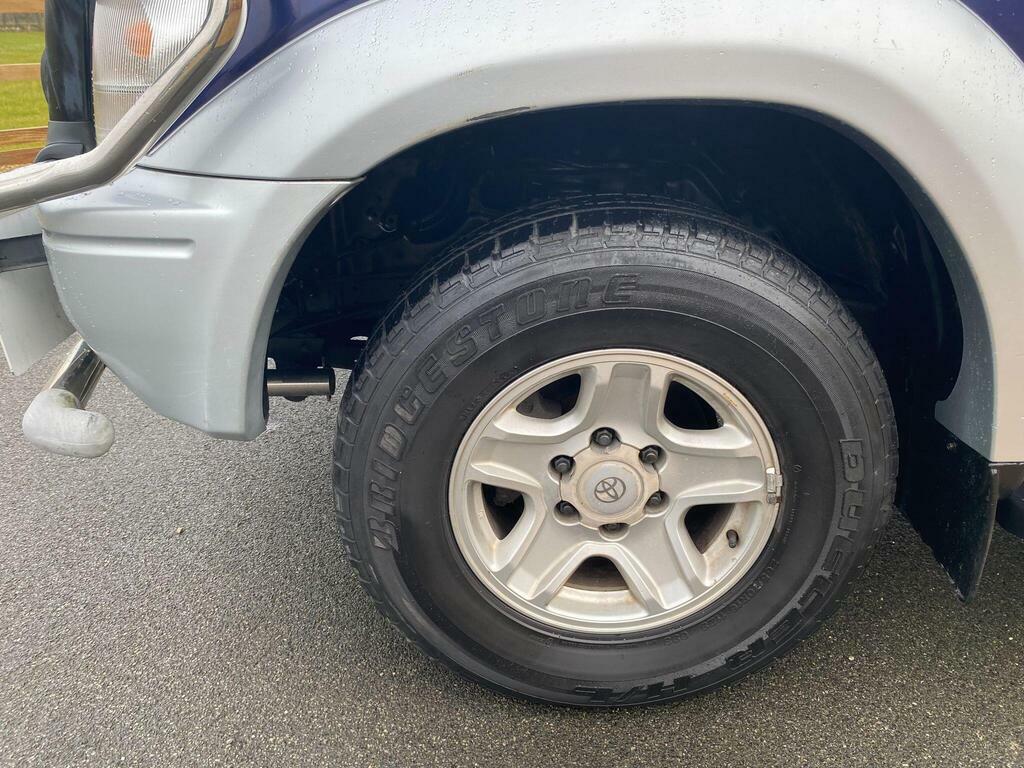 Toyota Land Cruiser 4.75V8 VX Active Silver #4