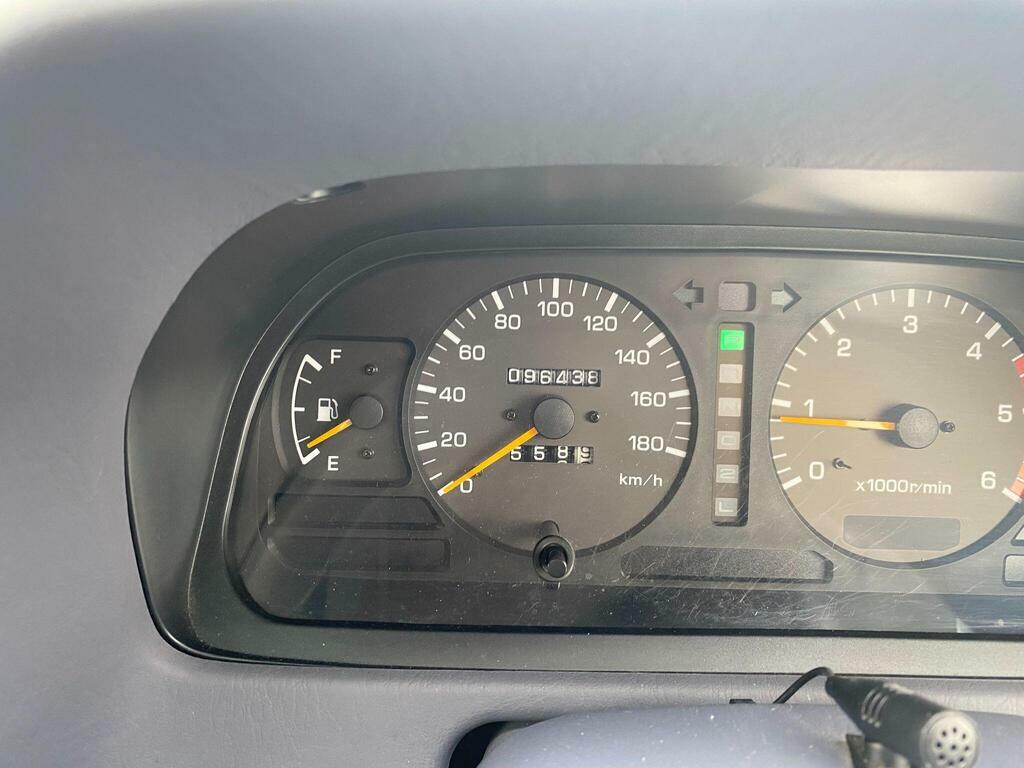 Toyota Land Cruiser 4.75V8 VX Active Silver #17