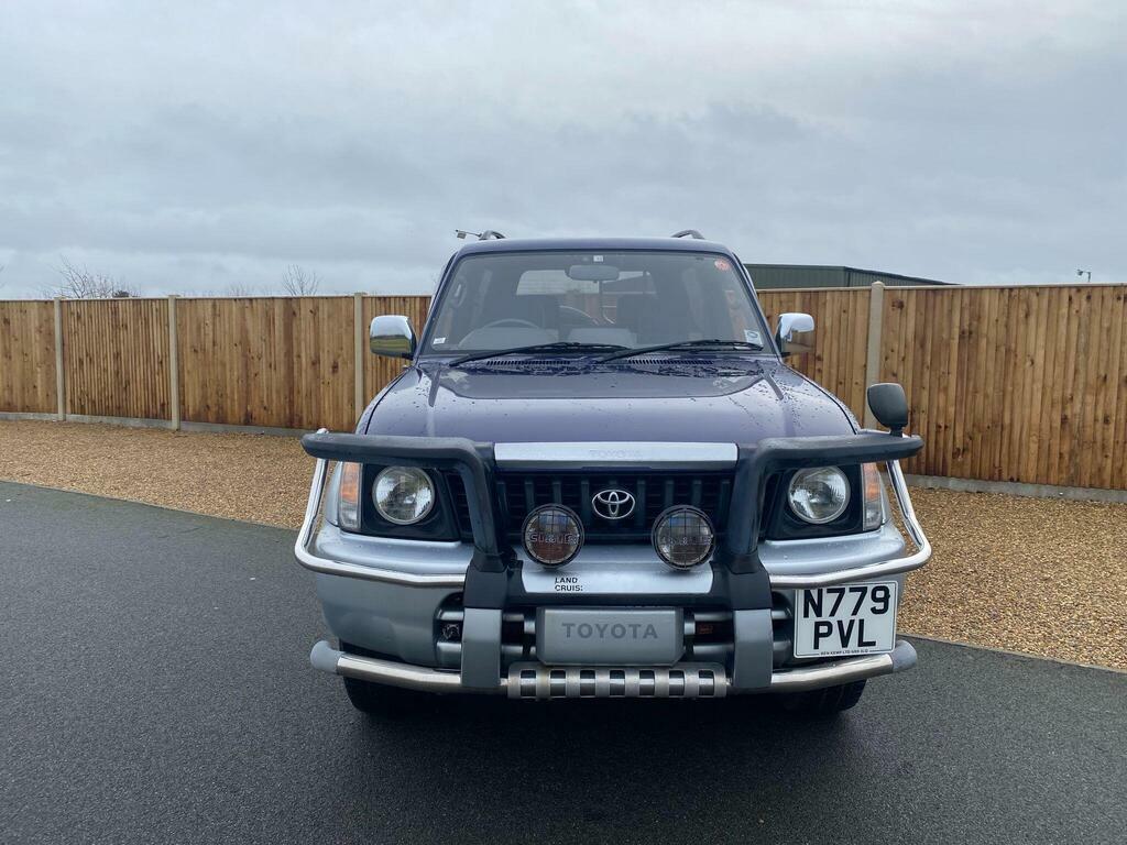 Toyota Land Cruiser 4.75V8 VX Active Silver #3