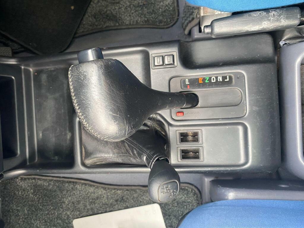 Toyota Land Cruiser 4.75V8 VX Active Silver #16