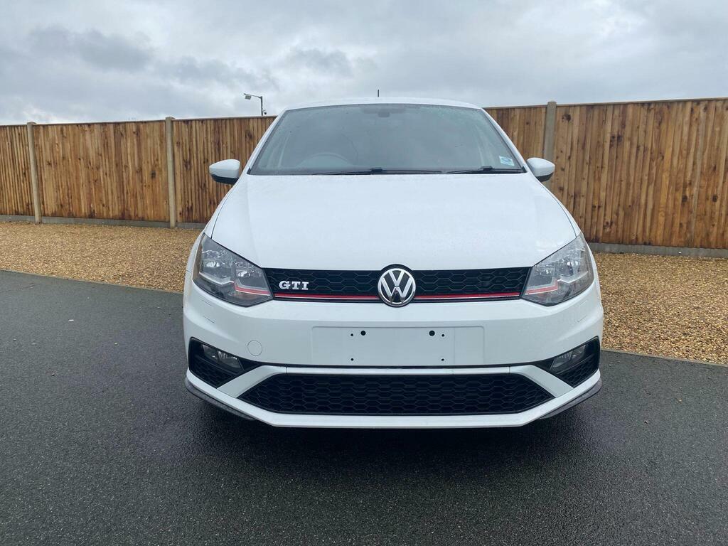 Volkswagen Polo 1.8 Tsi Bluemotion White #3