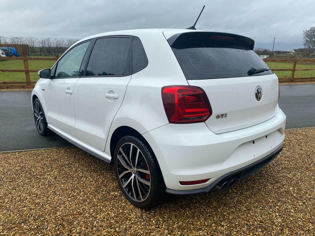 Volkswagen Polo 1.8 Tsi Bluemotion White #5