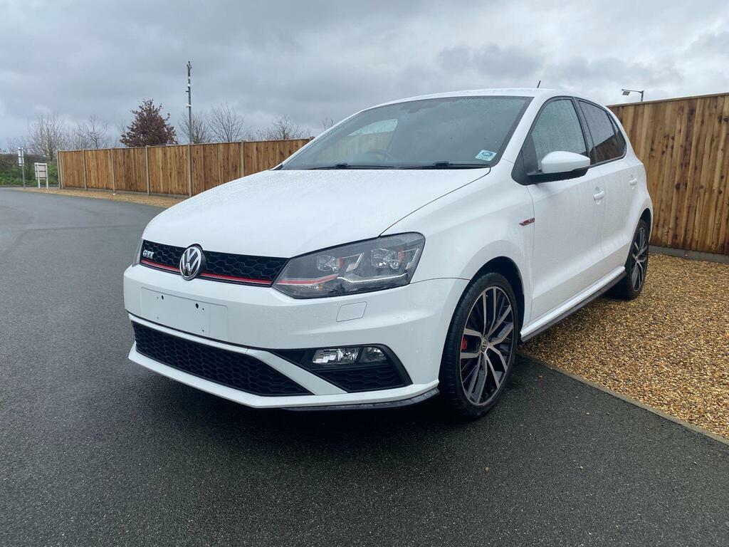 Volkswagen Polo 1.8 Tsi Bluemotion White #2