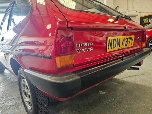 Ford Fiesta 0L Red #6