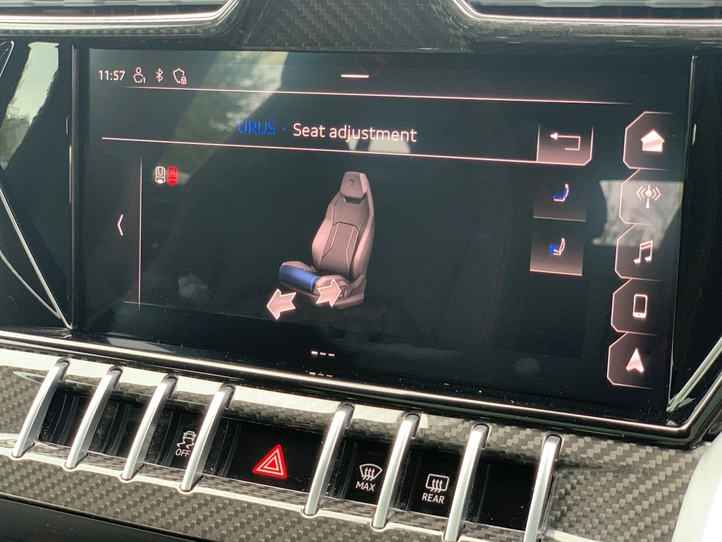 Lamborghini Urus Limited Edition White #51