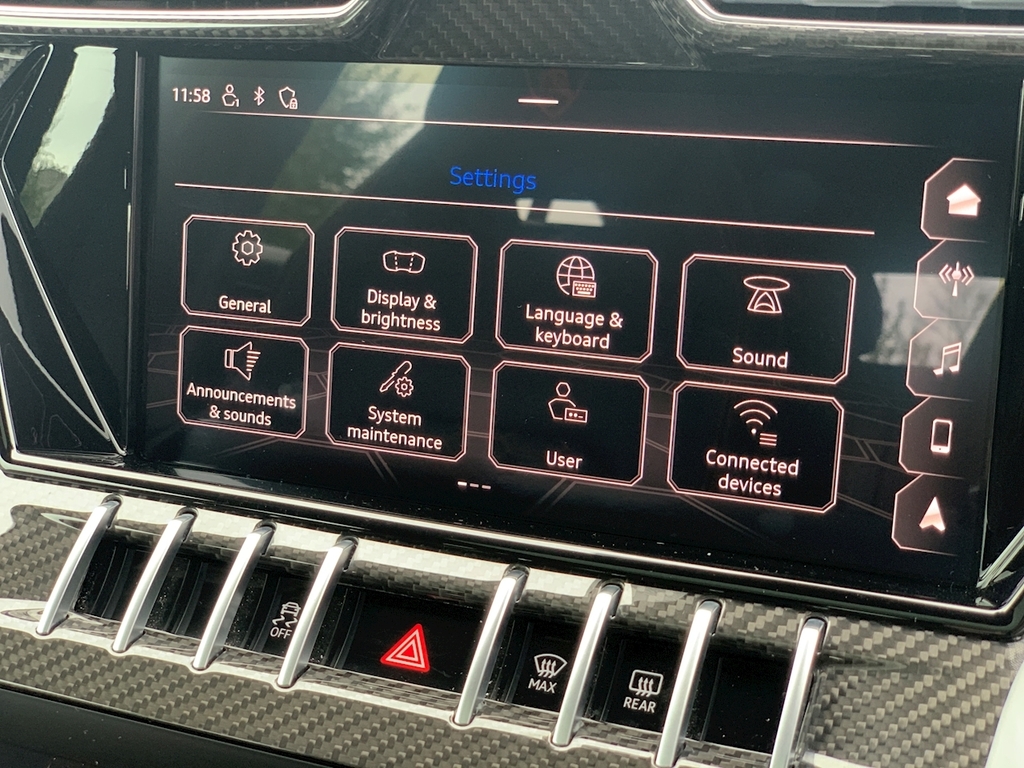Lamborghini Urus Limited Edition White #52