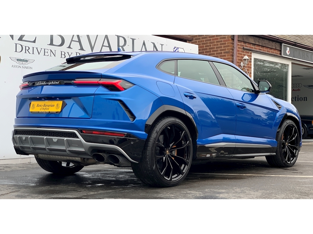 Lamborghini Urus Limited Edition White #22