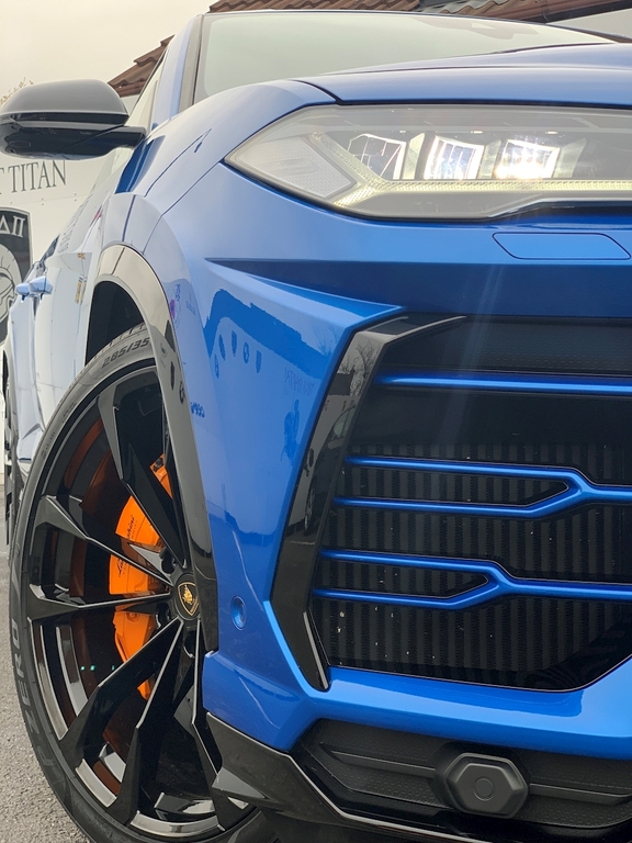 Lamborghini Urus Limited Edition White #13