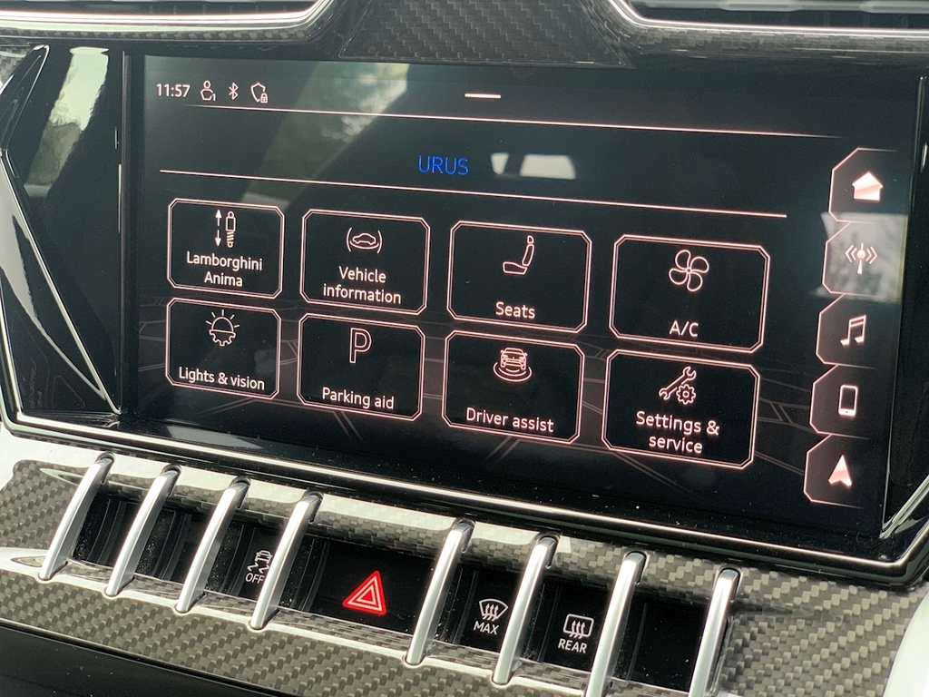 Lamborghini Urus Limited Edition White #50