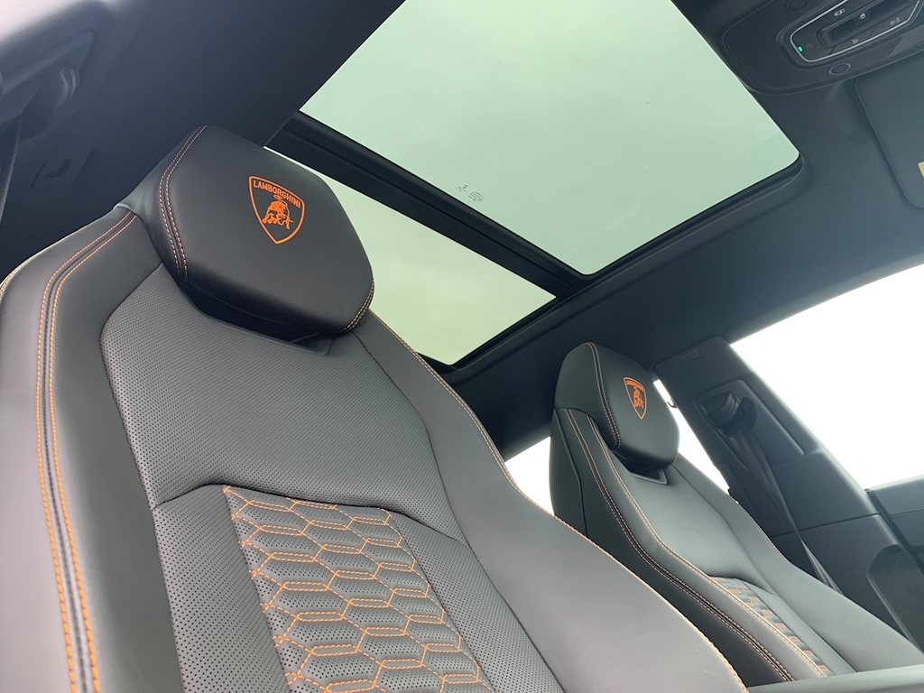 Lamborghini Urus Limited Edition White #63