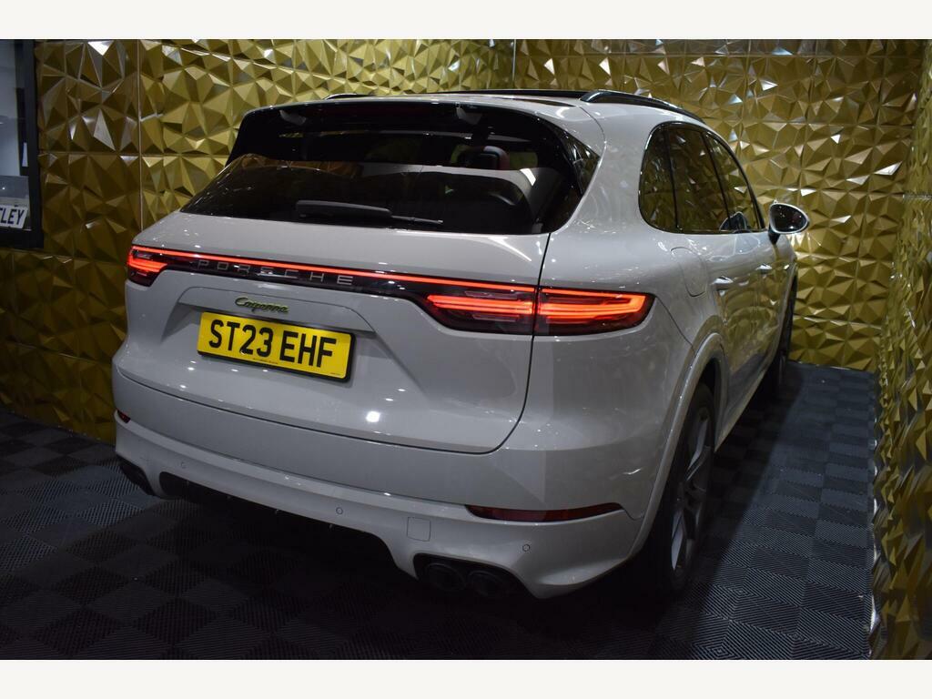 Porsche Cayenne 3.0 V6 E-hybrid 17.9Kwh Platinum Edition Tiptronic ST23EHF Grey #4