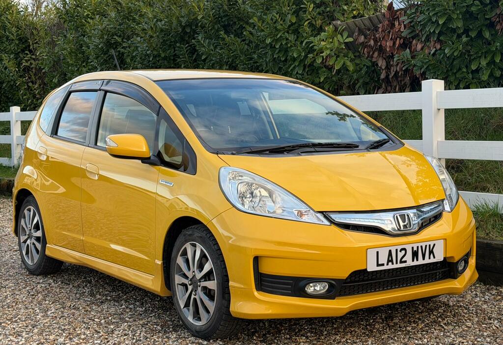 Honda Fit Rs 1.5 White #6