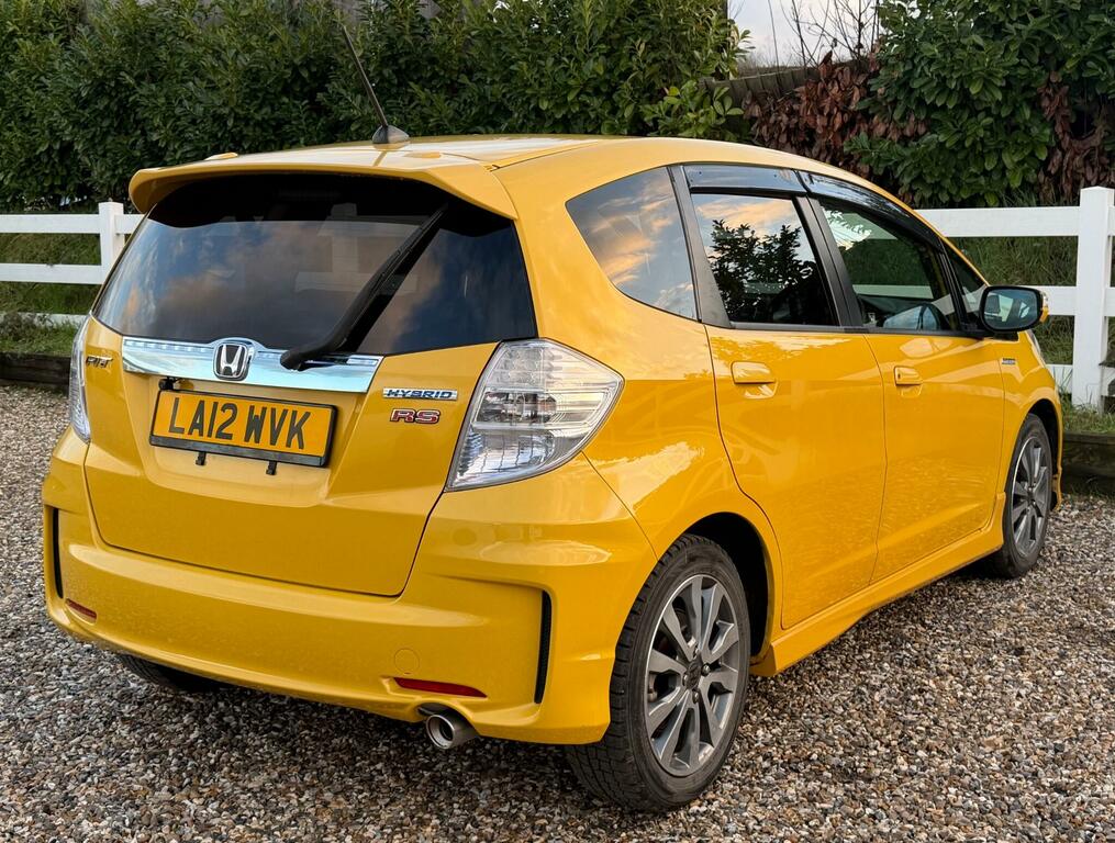 Honda Fit Rs 1.5 White #3